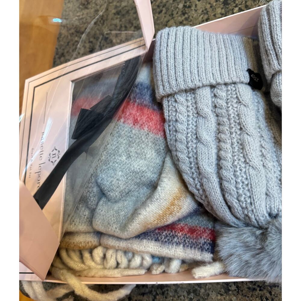 Nanette Lepore Beanie & Scarf Set - New in Box - Picture 4 of 4